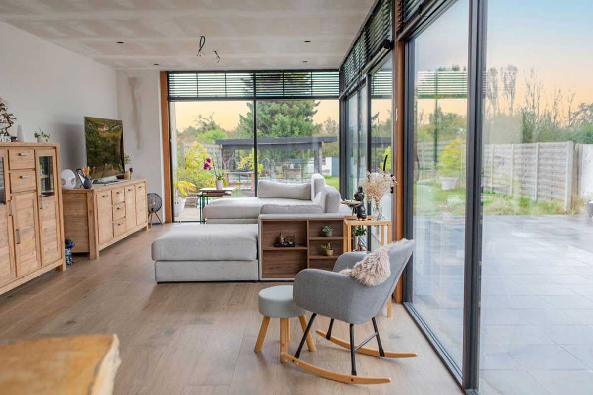 Innenansicht eines modernen Wintergartens